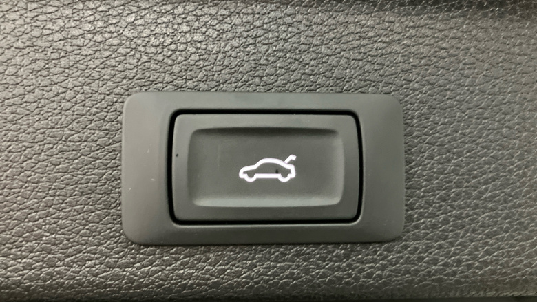 Audi Q3 40 TDI 200 Quattro S Line 5dr S Tronic Diesel Estate